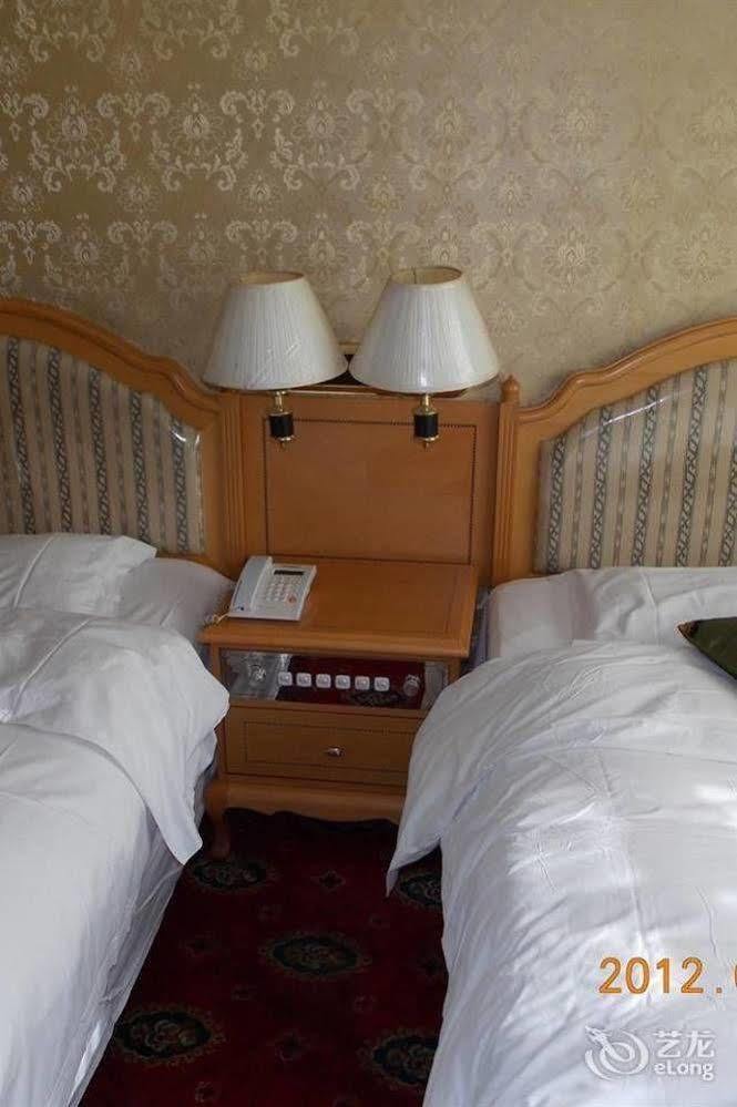 Tianzhi Hotel Harbin Esterno foto