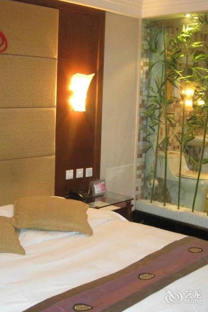 Tianzhi Hotel Harbin Esterno foto
