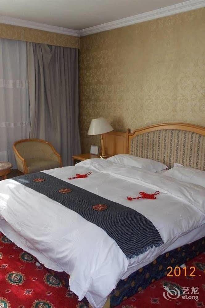 Tianzhi Hotel Harbin Esterno foto