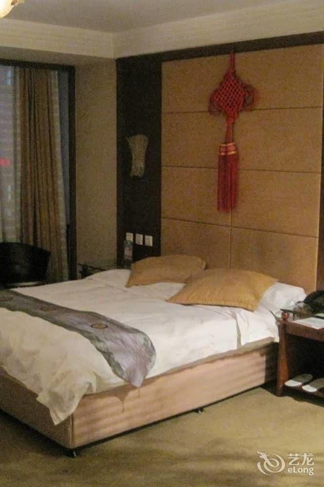 Tianzhi Hotel Harbin Esterno foto
