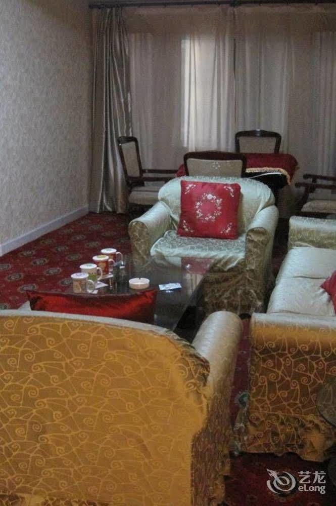 Tianzhi Hotel Harbin Esterno foto